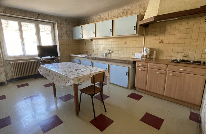 Ensemble immobilier à rénover proche de Sellières ! — photo 3