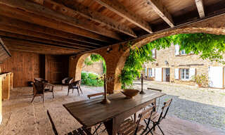 Maison 10 Pièces 360 m² à vendre à Porte des Pierres Dorées (69400)