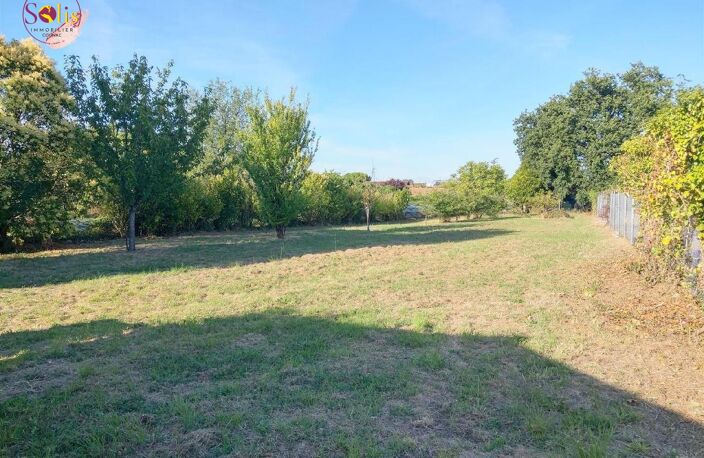 Vente terrain  1101 m² Châteaubernard (16100) — photo 2