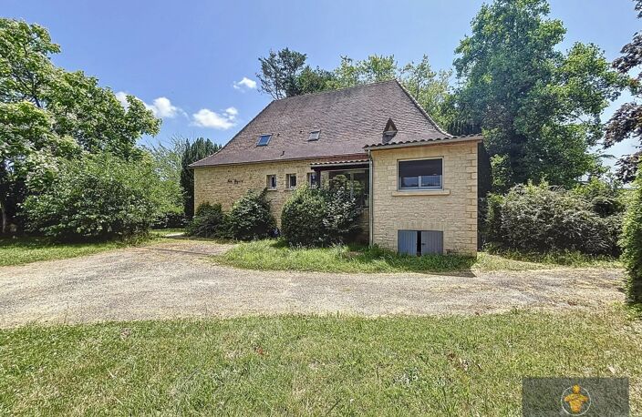 DEMEURE + MAISON DE GARDIEN + PISCINE — photo 2