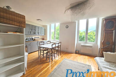 Appartement 3 pièces 610 €