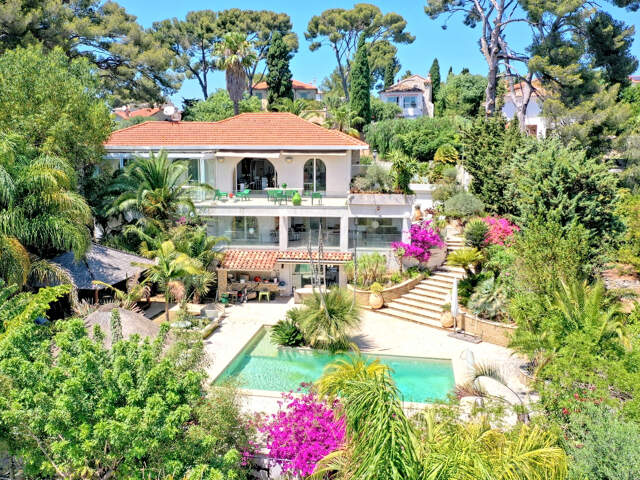 M2184 - SANARY SUR MER - Les Picotières - Maison T8 - Pisicne - Tennis — photo du bien