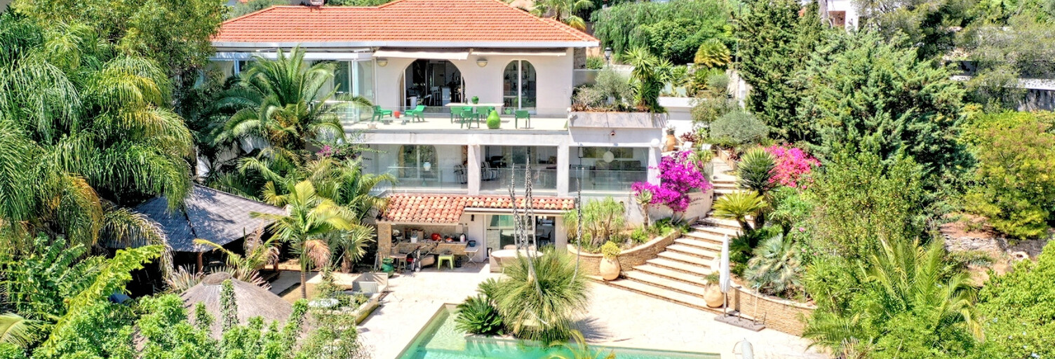 Maison 8 Pièces 490 m² à vendre à Sanary-sur-Mer (83110)