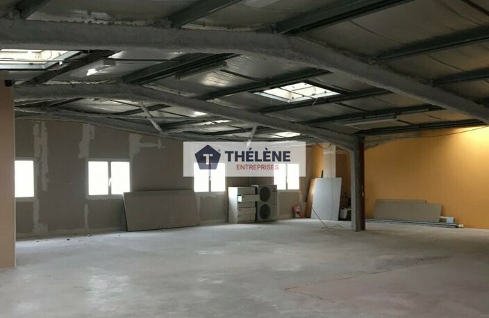 BUREAUX à LOUER — photo 3