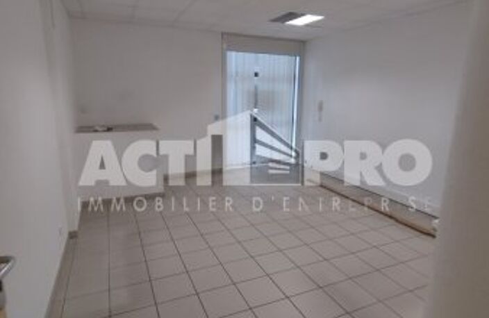 Bureaux à louer — photo 3