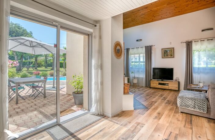 Contemporaine de 6 pièces principales — photo 4