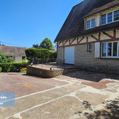 Maison 8 pièces 349900 €