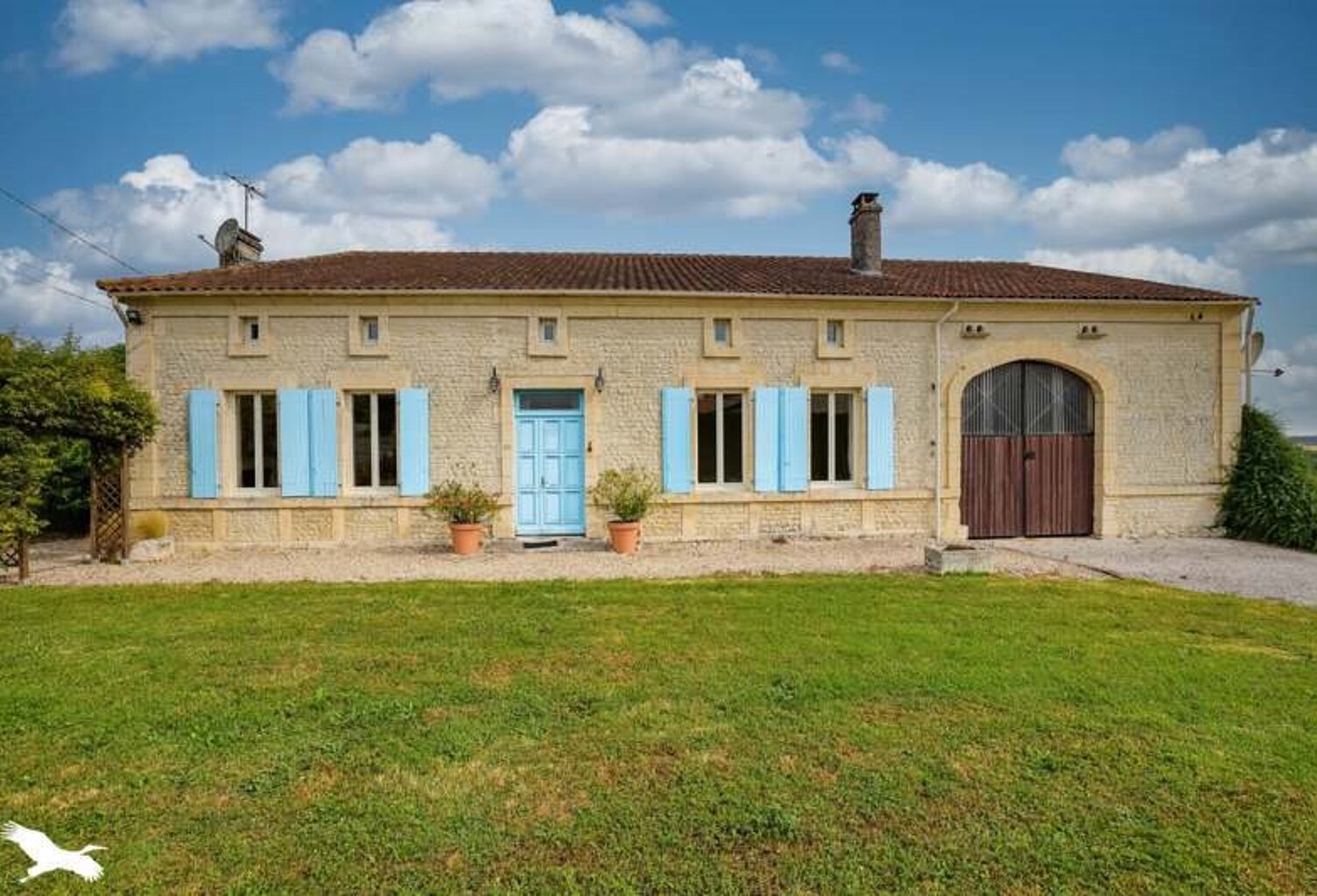 Vente maison 8 pièces 318 m² Berneuil (16480) — photo 1