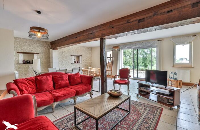 Vente maison 8 pièces 318 m² Berneuil (16480) — photo 5