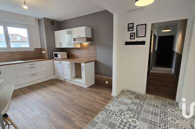 Appartement 5 pièces 176000 €