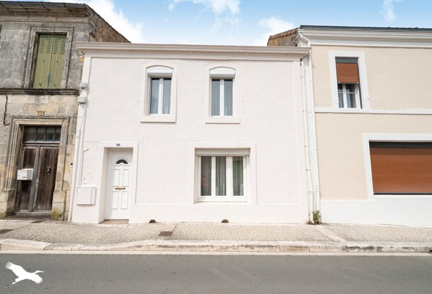 Maison en pierre de 7 pièces principales — photo 1