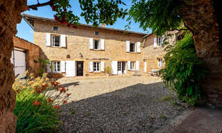 Maison 10 Pièces 360 m² à vendre à Porte des Pierres Dorées (69400)