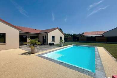 Maison 5 pièces 365700 €