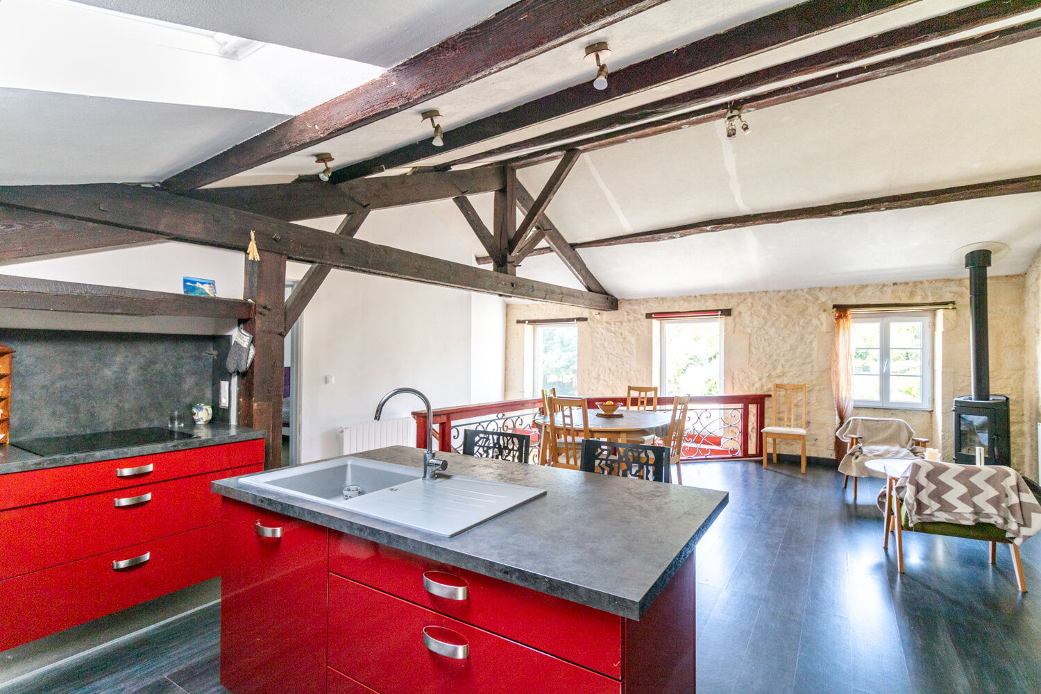 Villa / Maison  T8 à vendre Saintes 17100