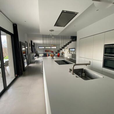 Maison 5 pièces 1090000 €