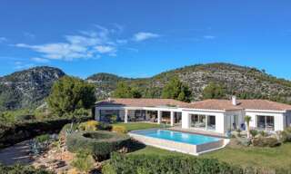 Maison 5 Pièces 330 m² à vendre à Ollioules (83190)