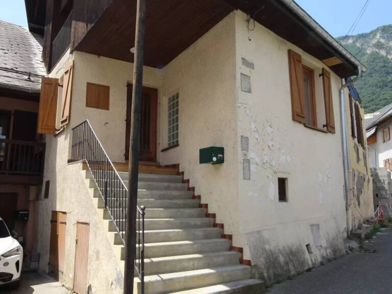 MAISON DE VILLAGE à SAINT-PIERRE-D'ALBIGNY — photo 1