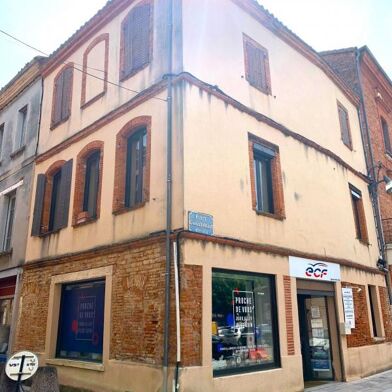 Immeuble  242000 €