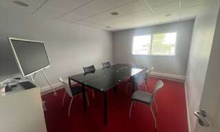 Bureau  619 m² à louer à Saint-Martin-des-Champs (29600)