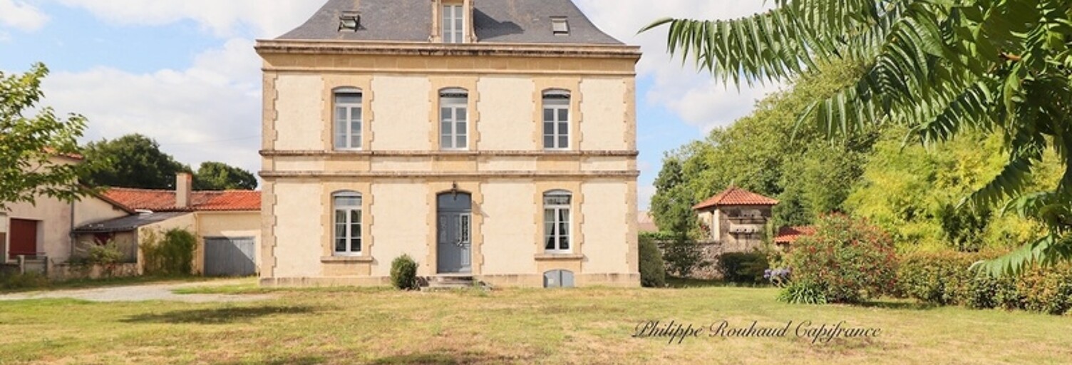 Maison 17 Pièces 255 m² à vendre à Foussais-Payré (85240)