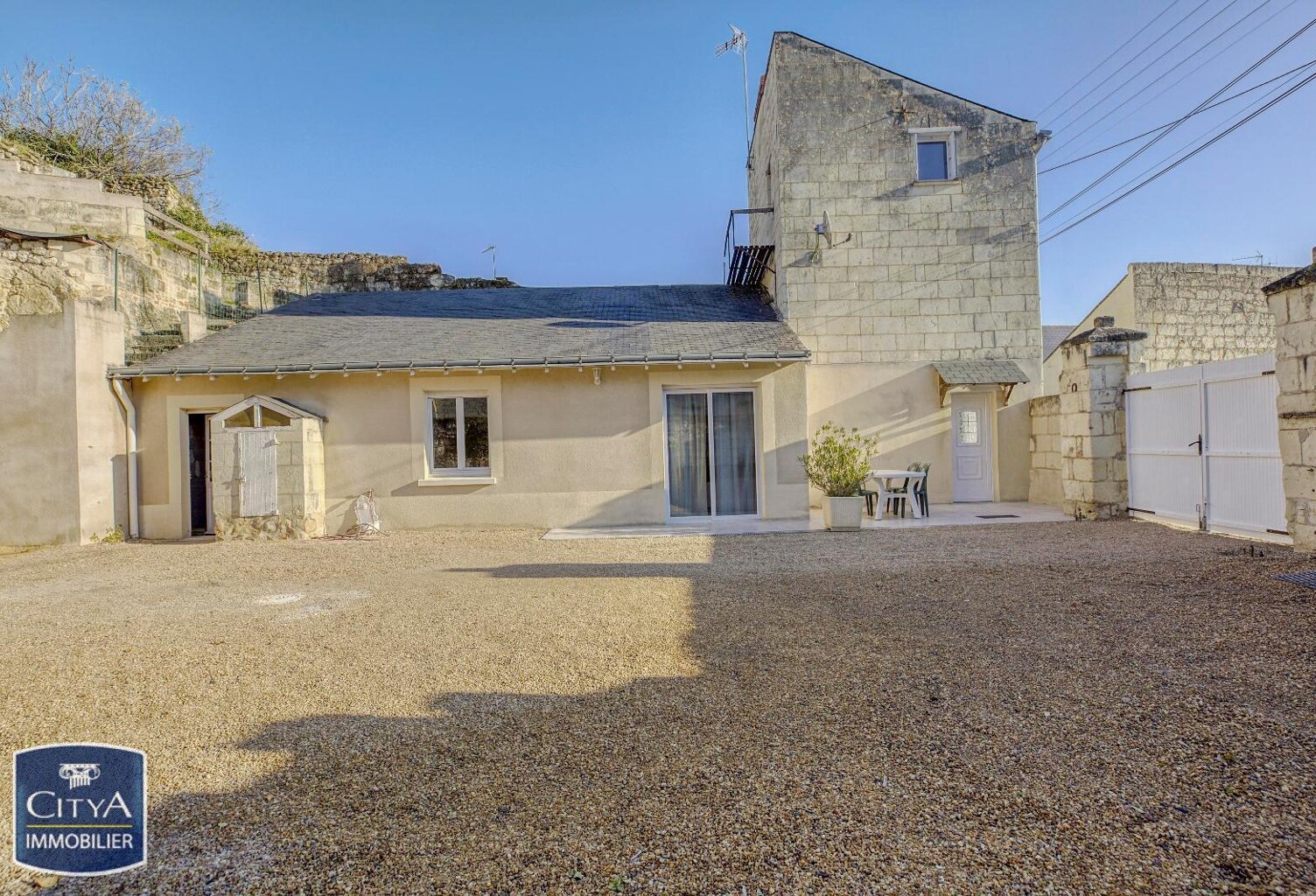 Vente maison 4 pièces 95 m² Parnay (49730) — photo 1
