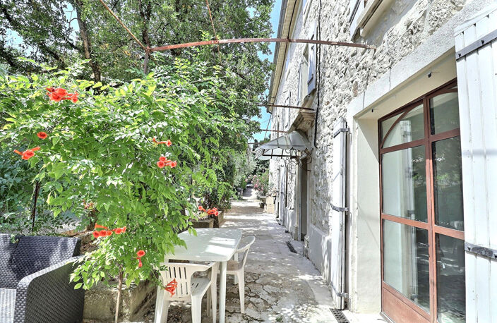 Maison de village Saint Didier 220 m2 , cour, 2 logements et ... — photo 2