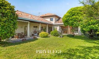 Maison 6 Pièces 200 m² à vendre à Saint-Didier-au-Mont-d'Or (69370)