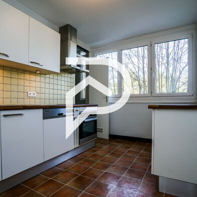 Appartement 4 pièces 115600 €