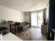 Studio avec cabine fermée, terrasse et parking — photo 4