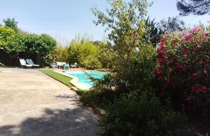LA TOUR D'AIGUES : Maison T 5 — photo 4