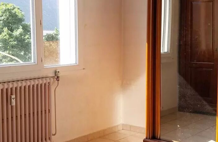 Appartement F4 avec cave et garage — photo 4