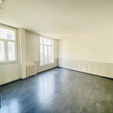 Appartement 3 pièces 958 €