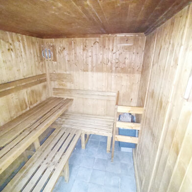 Commerce 12 pièces 66000 €