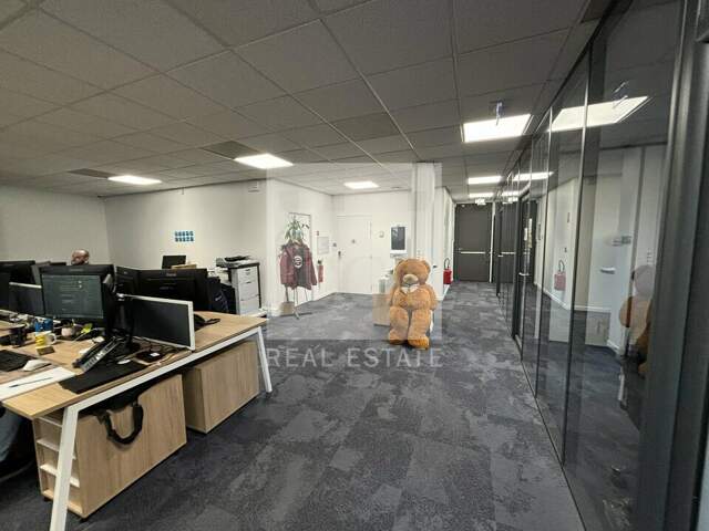 BUREAUX à LOUER — photo du bien