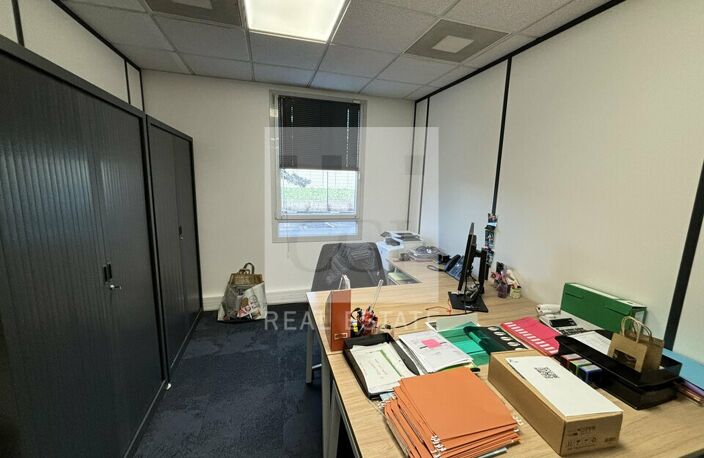 BUREAUX à LOUER — photo 5