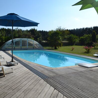 Maison 8 pièces 739500 €