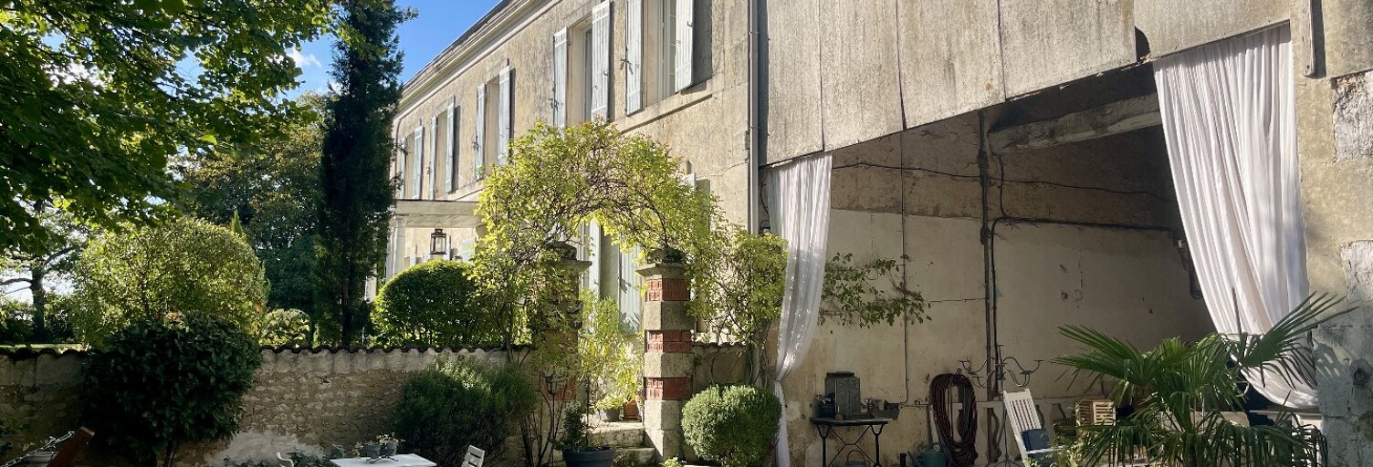Maison 5 Pièces 247 m² à vendre à Essouvert (17400)
