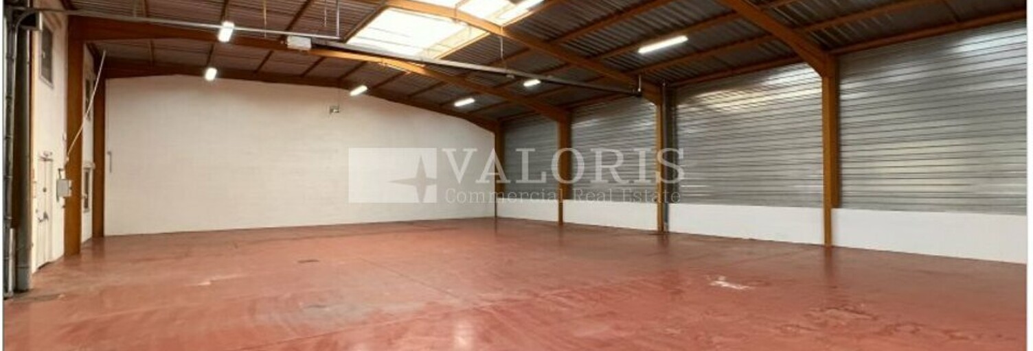 Commerce  744 m² à louer à Vénissieux (69200)