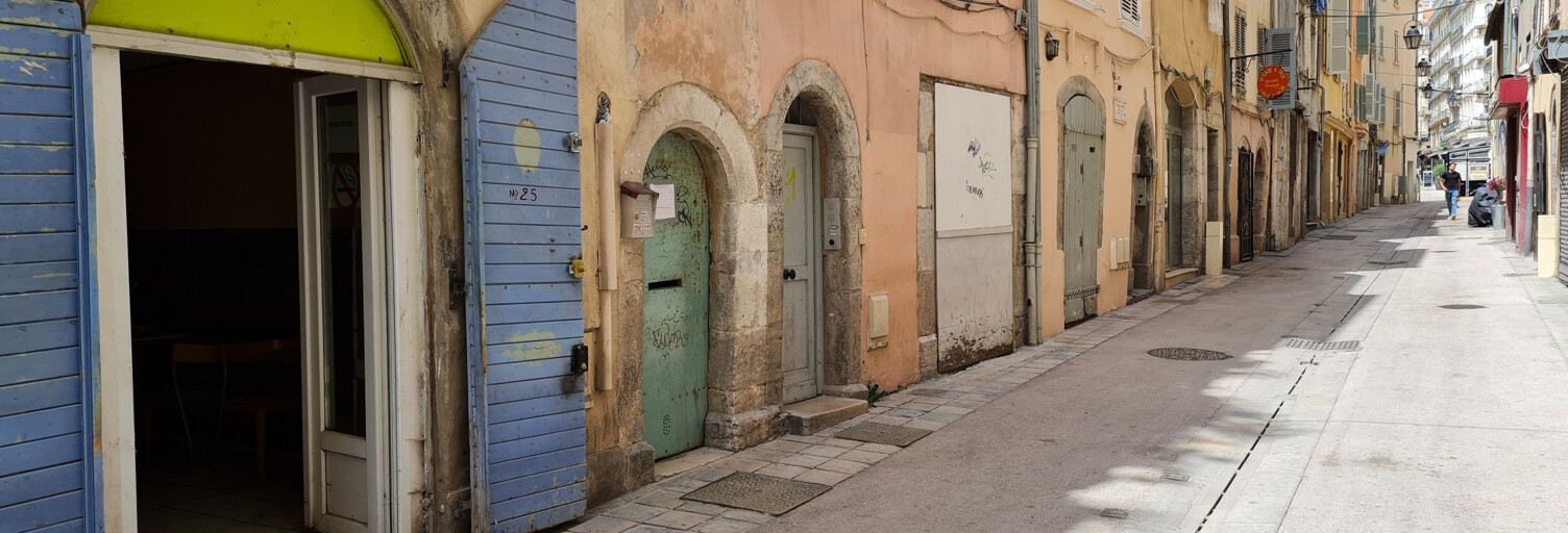 Commerce  45 m² à louer à Toulon (83000)