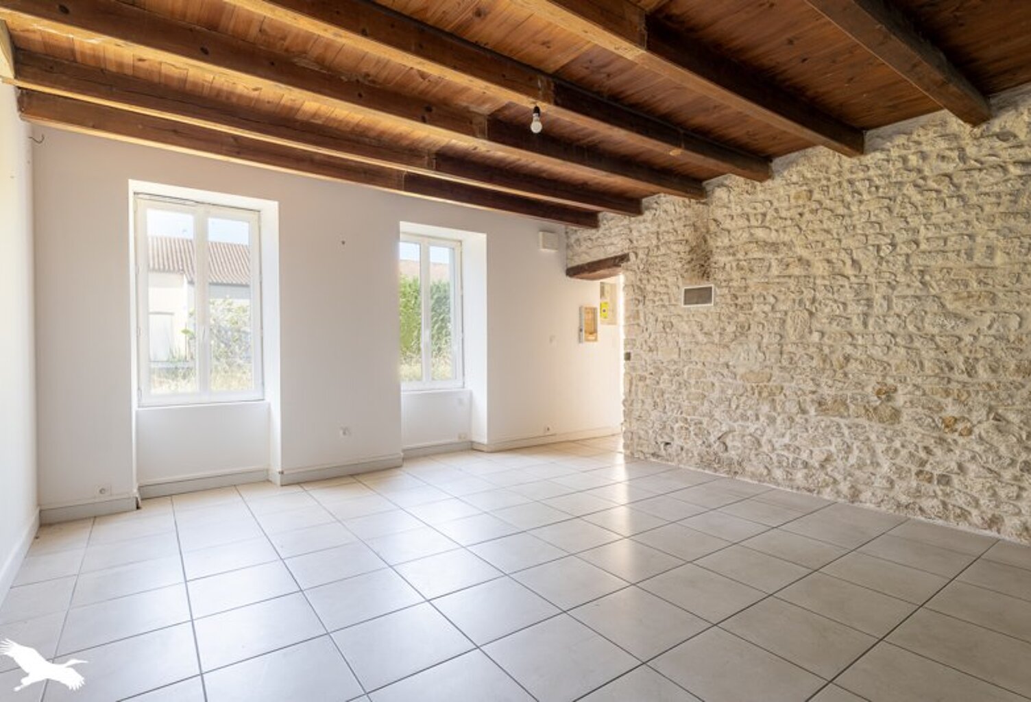 Maison en pierre de 5 pièces principales — photo 1