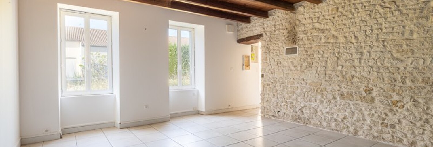 Maison 5 Pièces 97 m² à vendre à Loulay (17330)