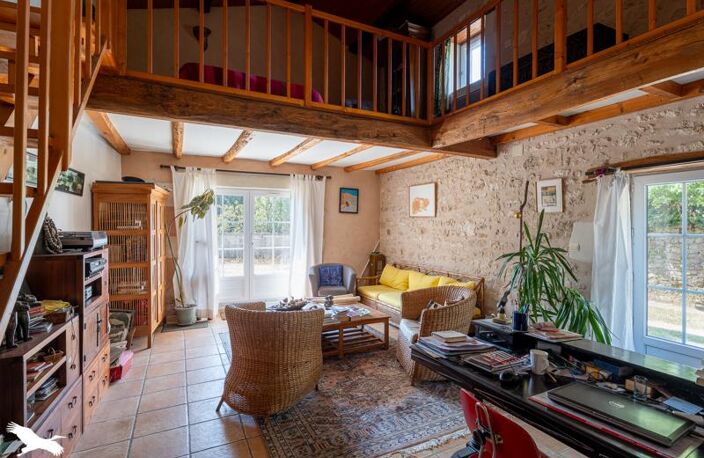 Charentaise de 7 pièces principales — photo 2