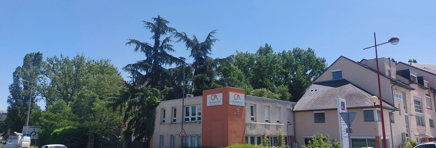 Commerce  179 m² à louer à Rodez (12000)