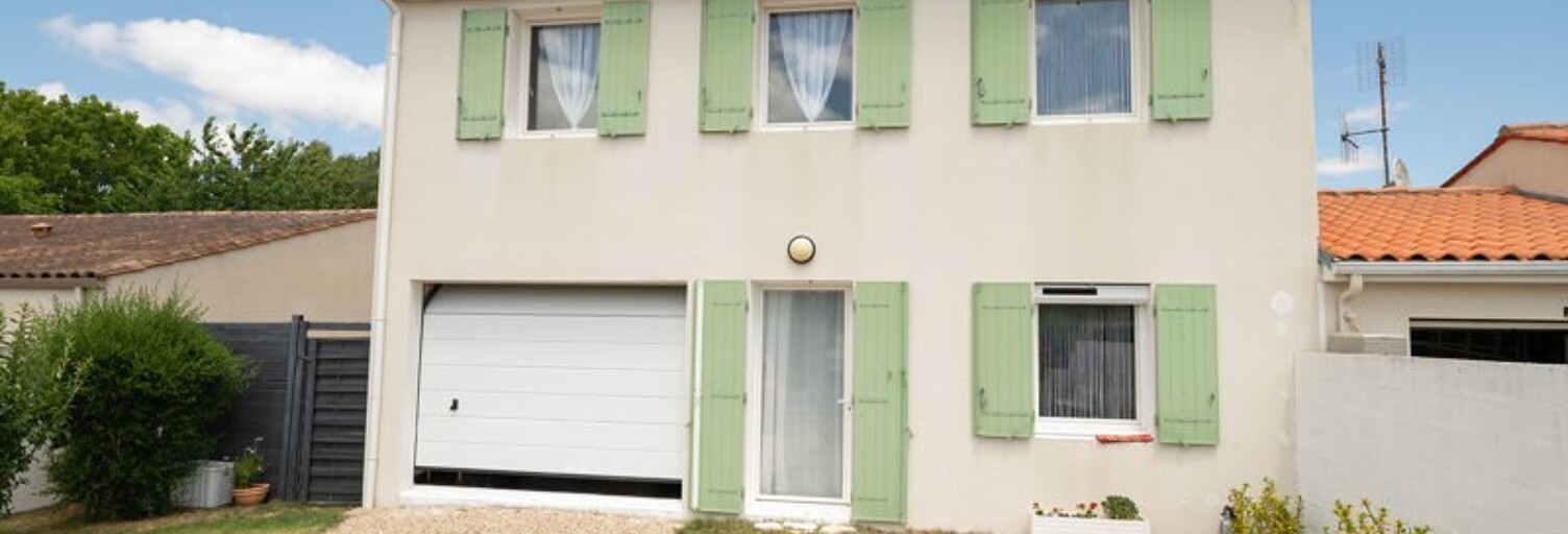 Maison 4 Pièces 81 m² à vendre à Saint-Romain-de-Benet (17600)
