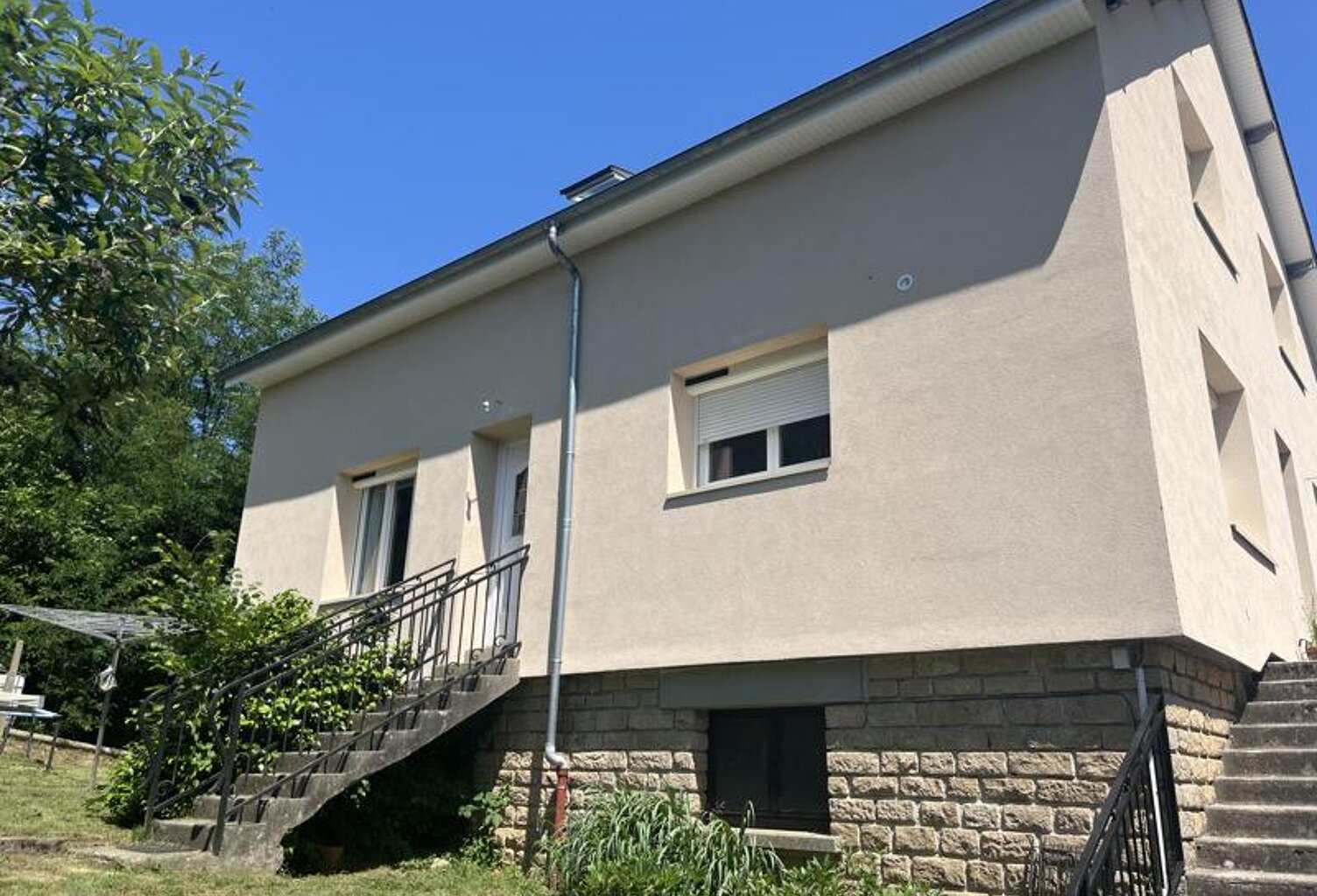 Vente immeuble   Uzerche (19140) — photo 1