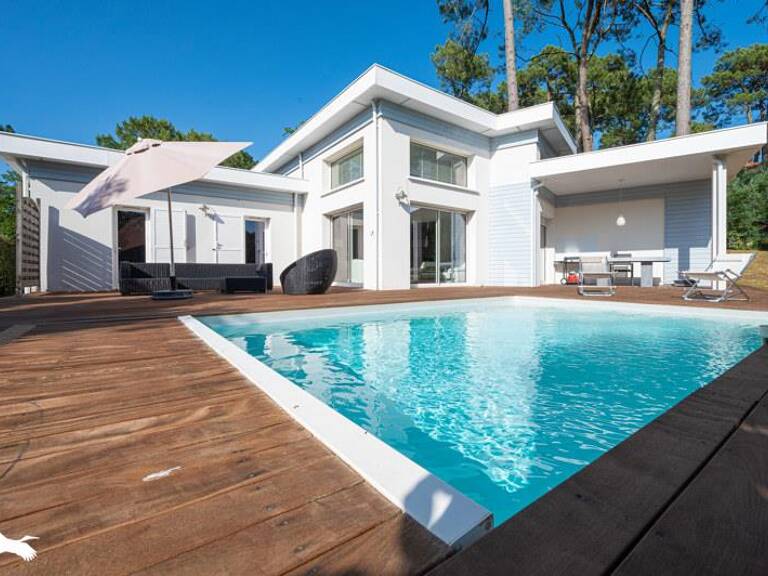 Villa de 6 pièces principales — photo 1