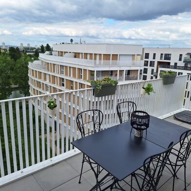 Appartement 3 pièces 303000 €