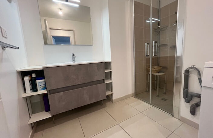 EN EXCLUSIVITE Bel appartement de type 3 avec terrasse et parking sécurisé — photo 3