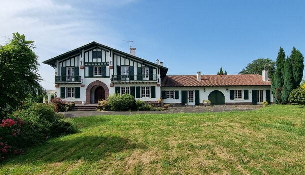 Propri&eacute;t&eacute; 12 pièces  à vendre Saint-Palais 64120