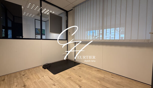 Local commercial 14 pièces  à louer Échirolles 38130